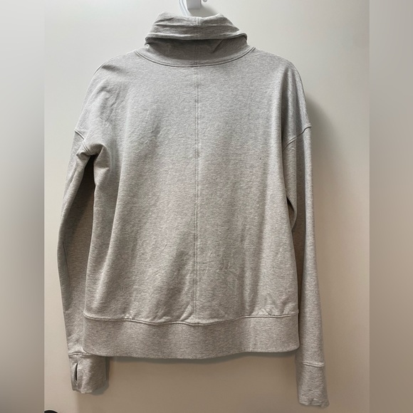 Lululemon Rest Day Pullover - Picture 4 of 7